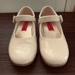 Rachel Shoes “Millie” girls dress shoe - size 1 Little Kid